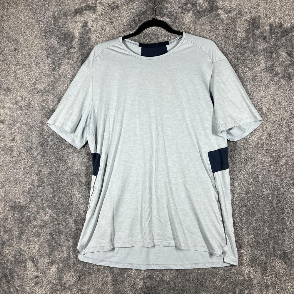 Lululemon Shirt Mens L Gray Colorblock Moisture Wicking Lightweight Crew Neck